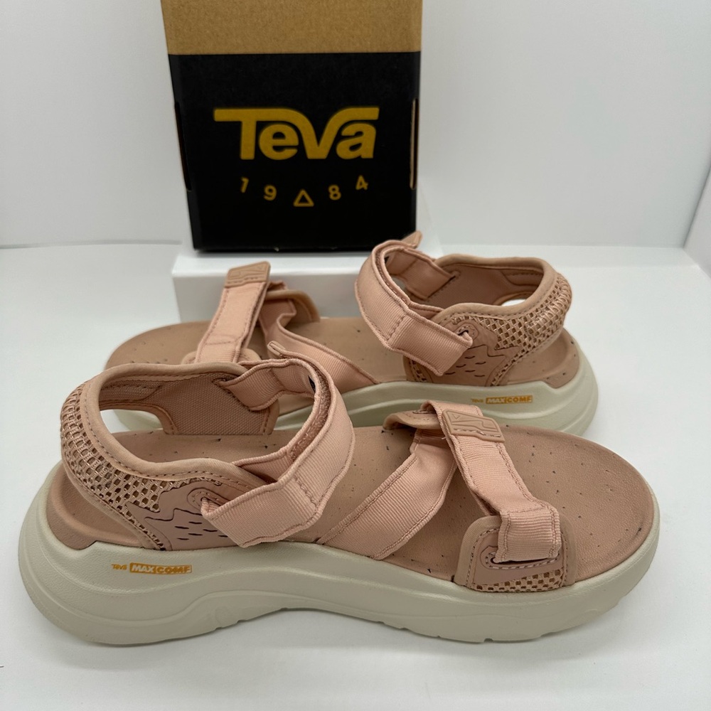 New: Teva Women’s Zymic Hiking Sandal MS Size 7